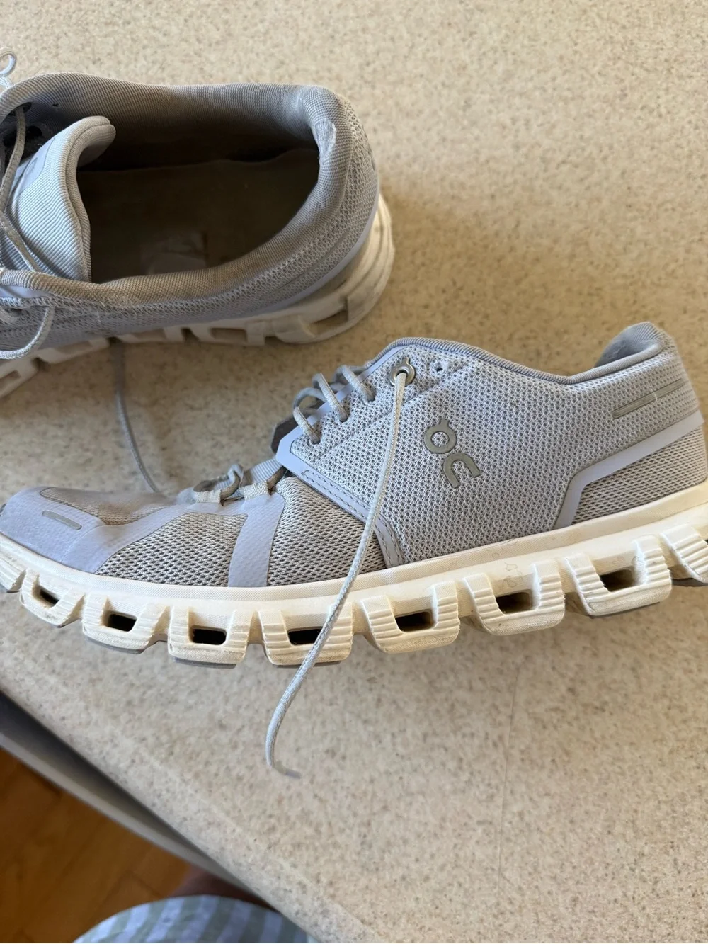 On Running Cloud Sneakers in Light Gray
